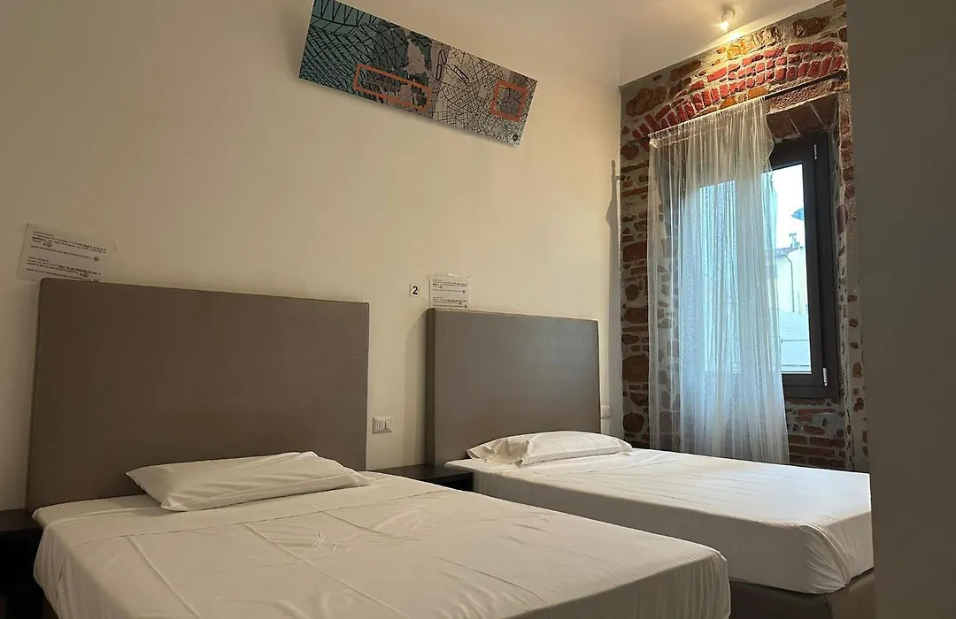 New Generation Hostel Como Lake-1